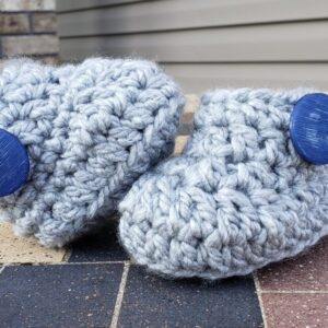 Product image of Light grey baby booties with blue button 3-6 months old