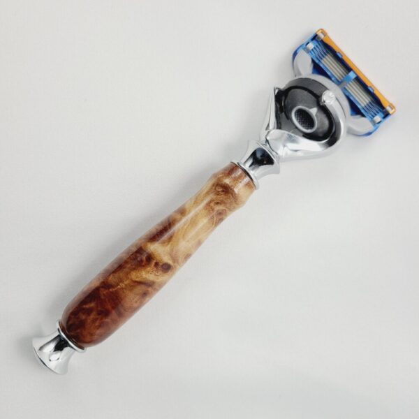 Product image of Flexball Proglide Fusion Australian Red Mallee Burl Razor