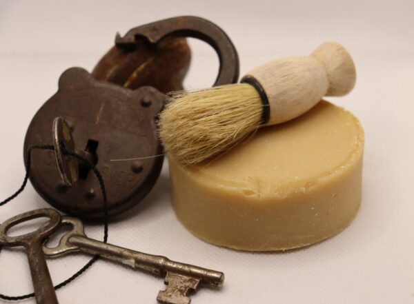 Product image of Cedar Leather Shaving Kit