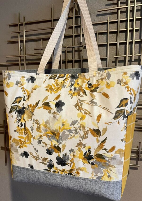 Product image of Everyday Tote Gold Floral