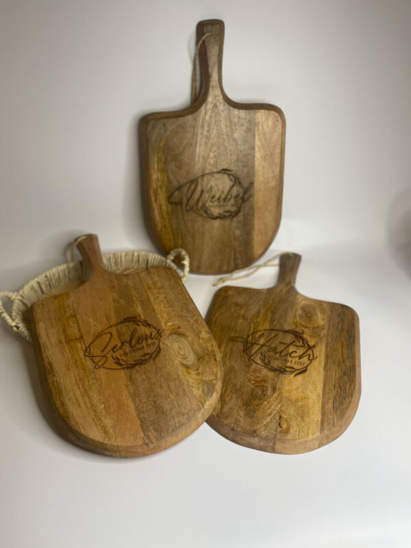 Shop North Dakota Custom Engraved Mango Wood Rounded Board