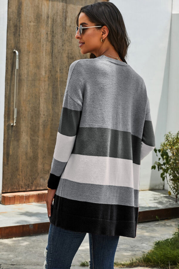 Product image of COLOR BLOCK CARDIGAN
