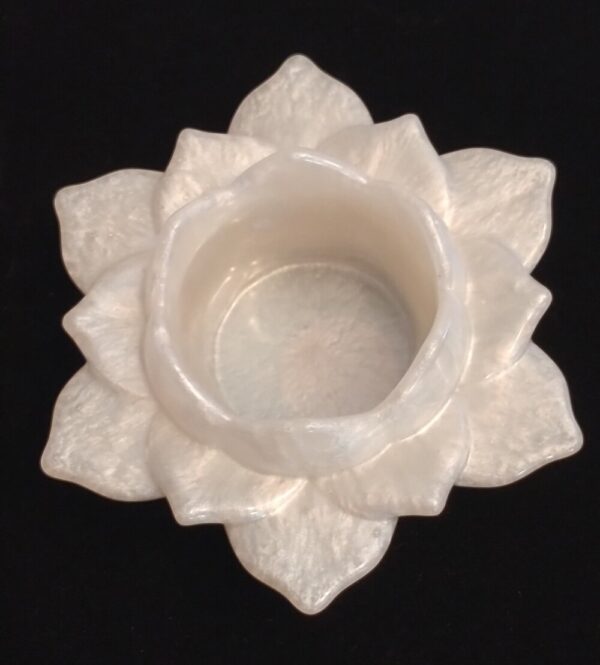 Product image of White lotus flower tea light holder