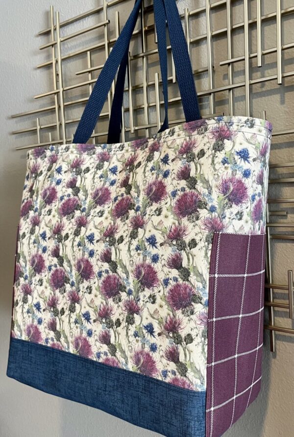 Product image of Everyday Tote Bag Purple Thistle