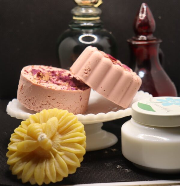 Product image of Vintage Soap Dish Gift Basket (soap dishes vary)