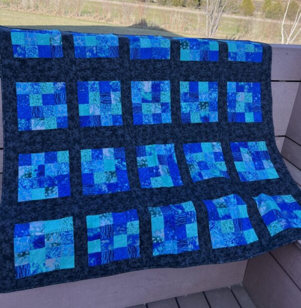 Product image of Blue/green Swirls quilt