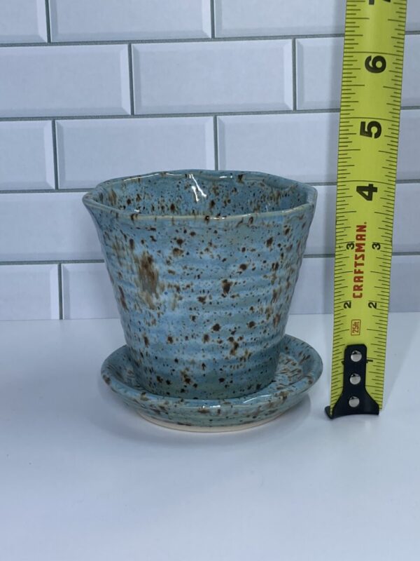 Product image of Wavy stoneware planter with saucer