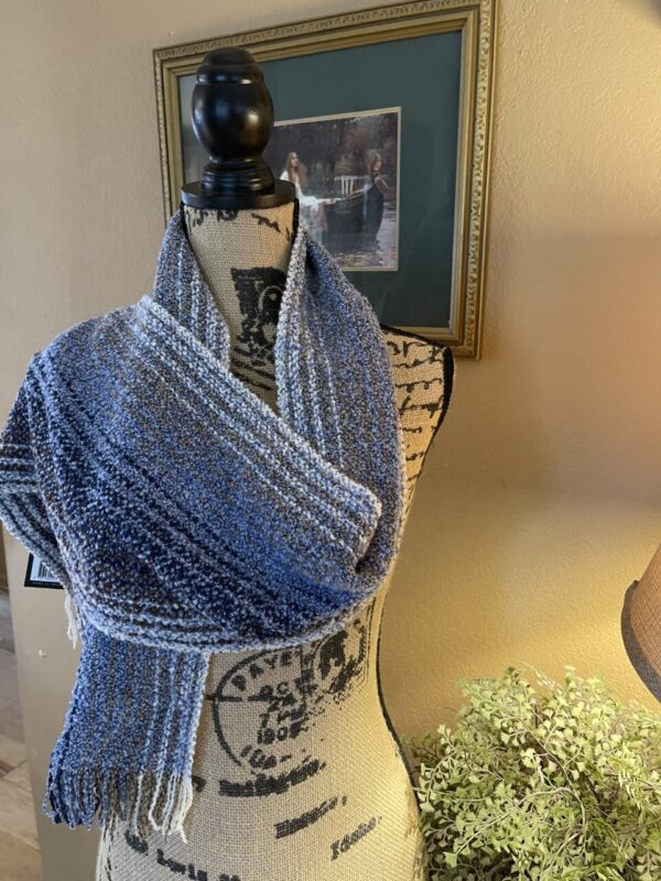 Product image of Mucros Weavers Skelling Scarf V75