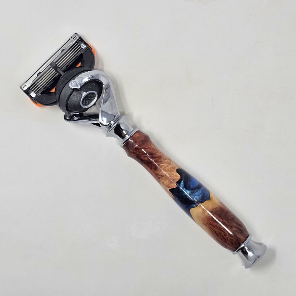 Flexball Proglide Fusion Australian Red Mallee Burl & Blue Resin Razor