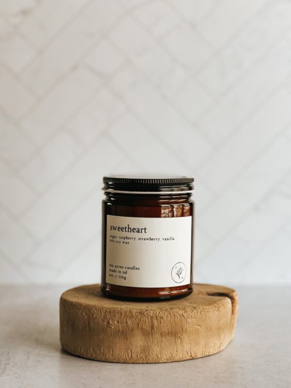 Product image of Sweetheart // 8oz soy candle