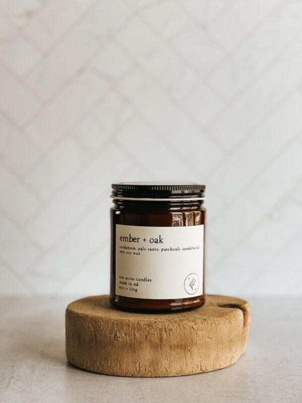 Product image of Ember + Oak // 8oz soy candle