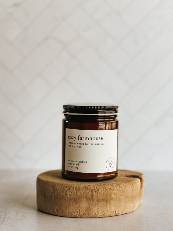 Product image of Cozy Farmhouse // 8oz soy candle