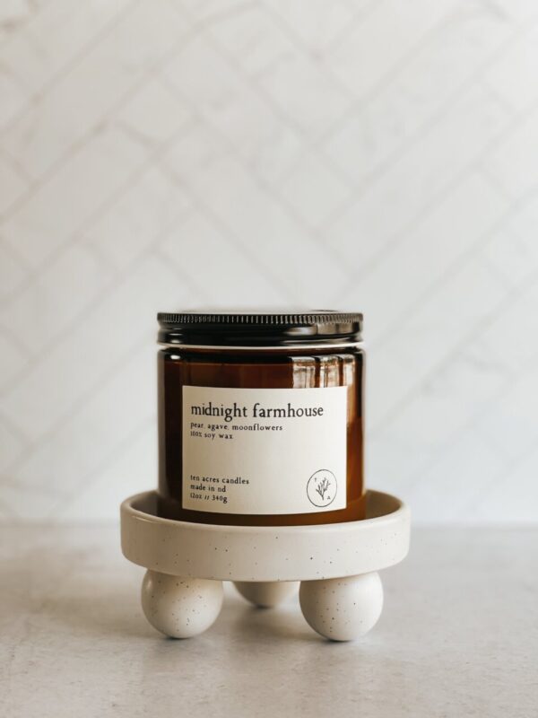 Product image of Midnight Farmhouse // 12oz soy candle