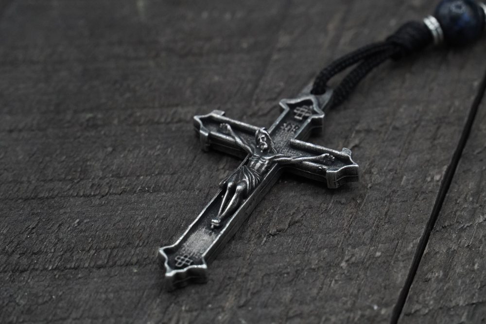 Product image of St. Peter “The Rock” Rosary – Runewood Exclusive Pewter Hardware
