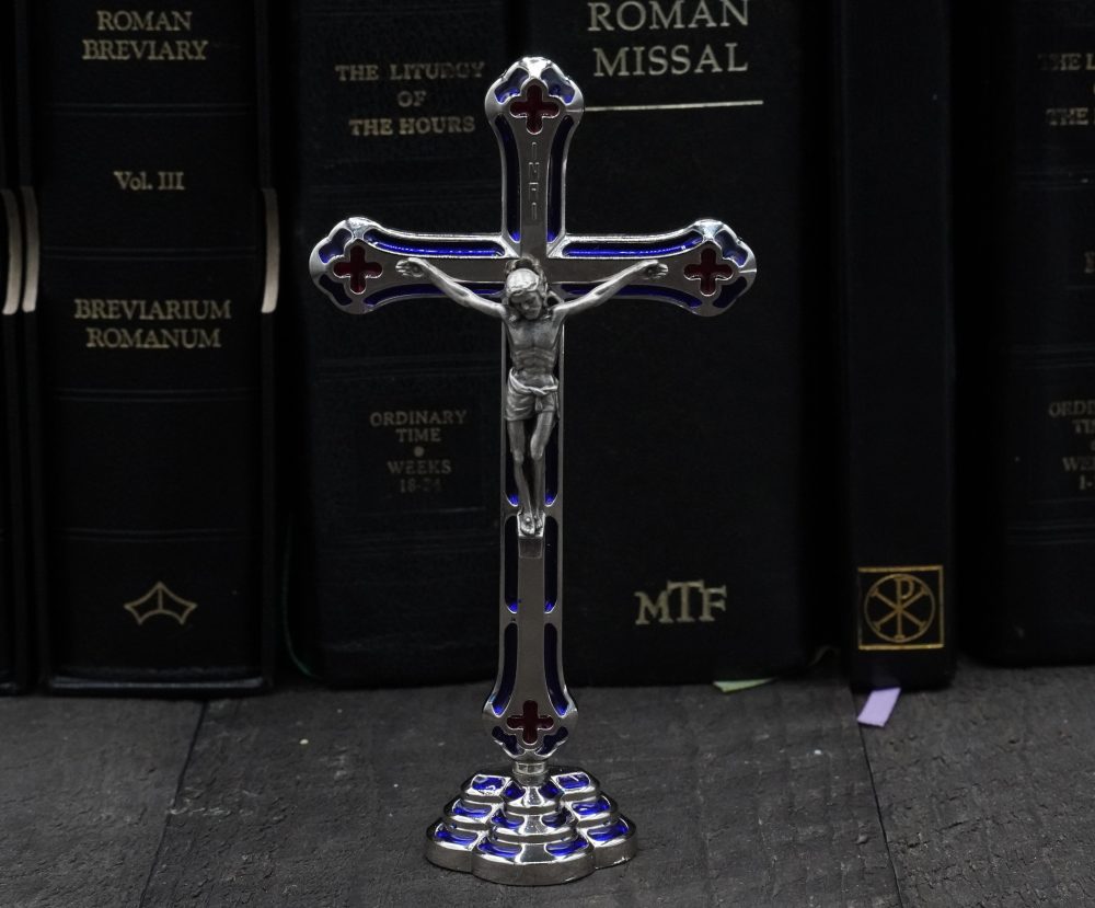 Product image of 5″ Italian-Made Silver-Finished Standing Crucifix